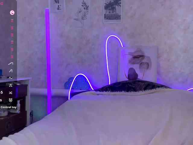 ViviVivienne webcam