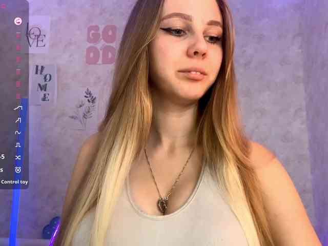 ViviVivienne webcam