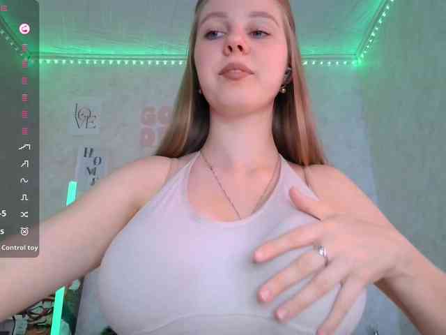 ViviVivienne webcam