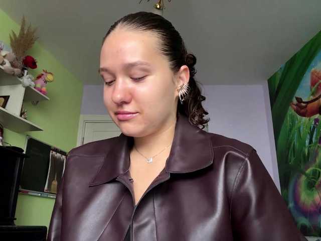 RoxaneLeaphart live cam on BongaCams