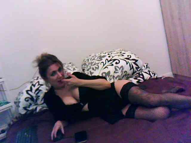 AmoraXX webcam