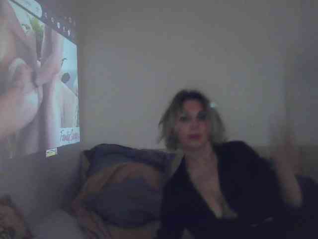 AmoraXX Live Webcam on BongaCams
