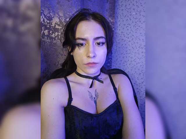 DragonessMiss live cam on BongaCams
