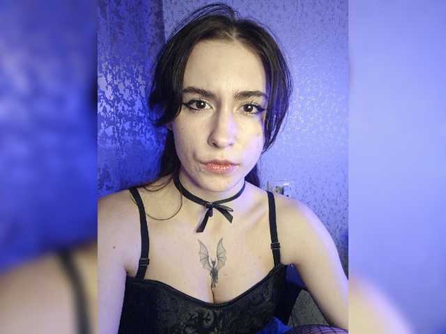 DragonessMiss live cam on BongaCams