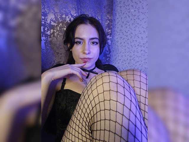 DragonessMiss live cam on BongaCams