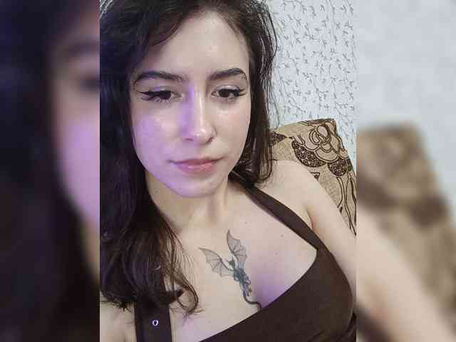 DragonessMiss webcam