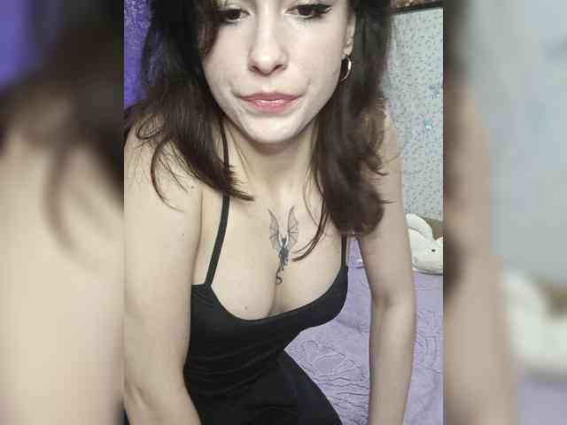 DragonessMiss webcam