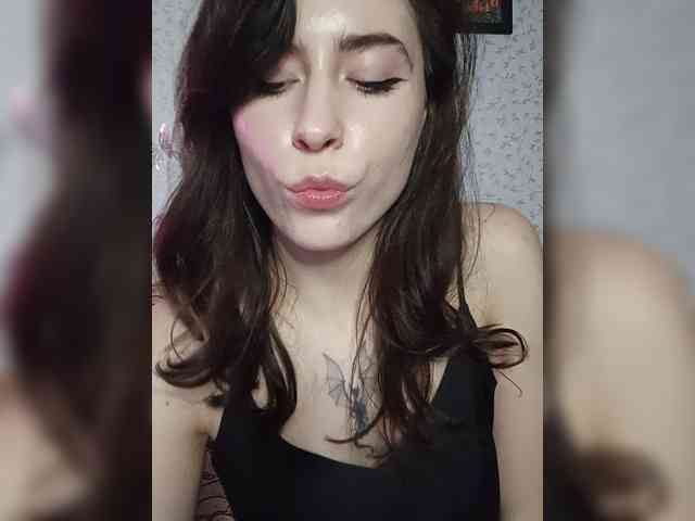 DragonessMiss webcam
