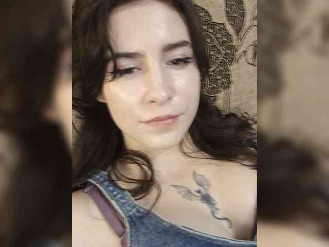 DragonessMiss webcam