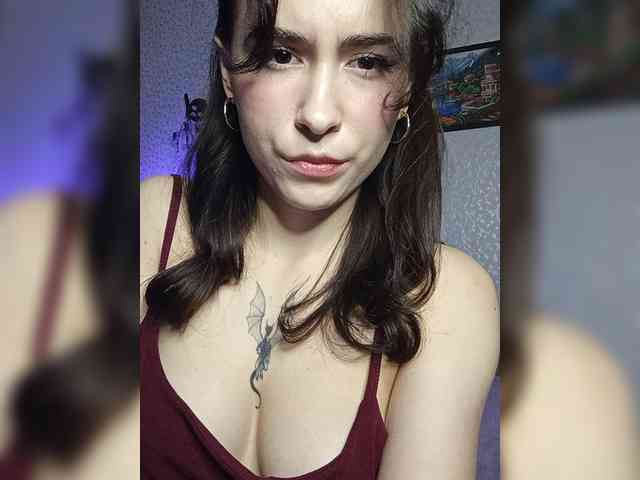 DragonessMiss webcam