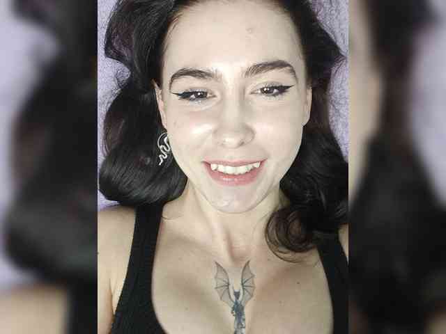 DragonessMiss webcam
