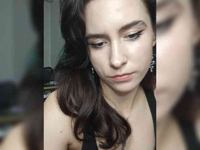 DragonessMiss webcam