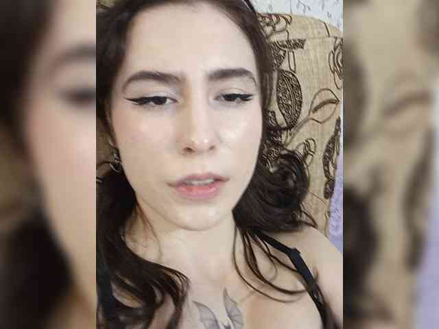 DragonessMiss webcam