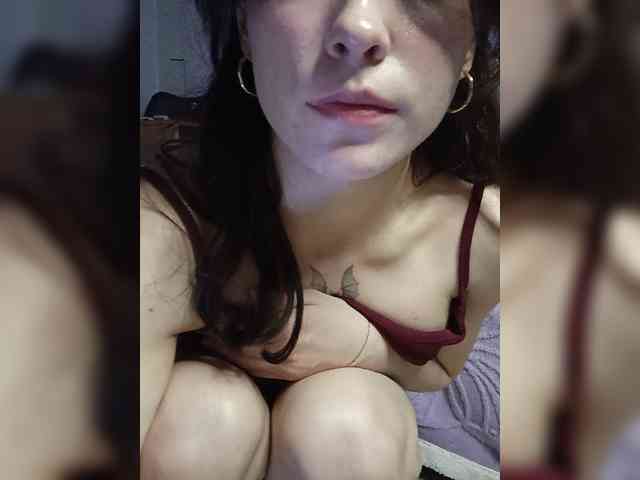 DragonessMiss webcam