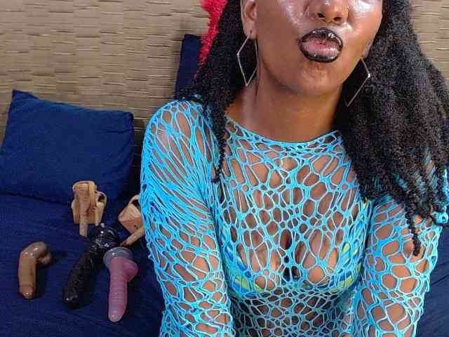 DarkLongNipples webcam