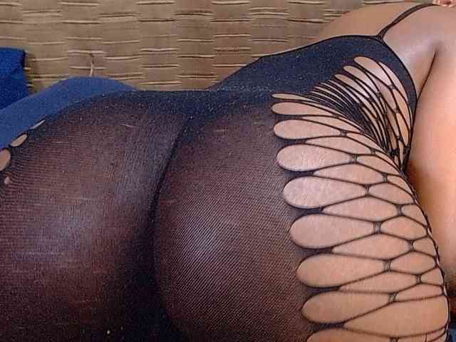 Model: DarkLongNipples