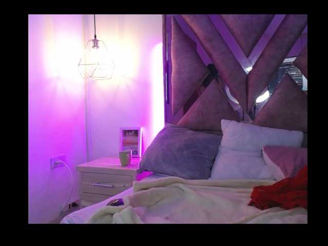 Zaira-night live cam on BongaCams