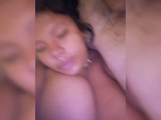 Secretvibes1 live cam on BongaCams