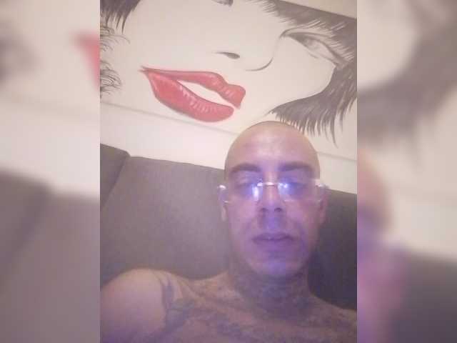 Secretvibes1 live cam on BongaCams