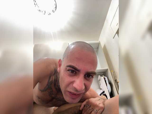 Secretvibes1 live cam on BongaCams
