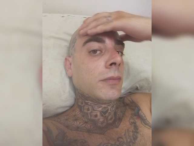 Secretvibes1 live cam on BongaCams