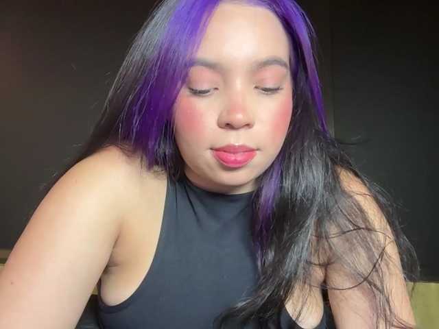 Violett-Moonx live cam preview