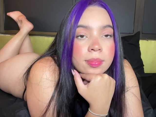 Violett-Moonx live cam preview