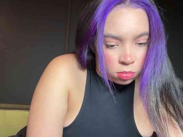 Violett-Moonx webcam