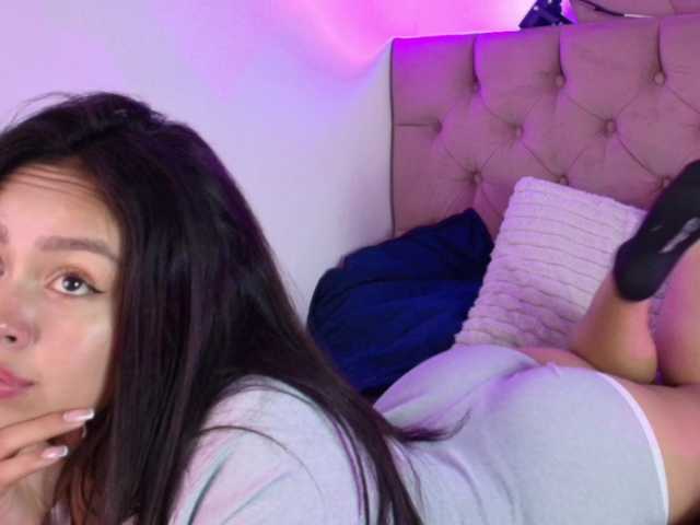 Cloecuttee live on BongaCams