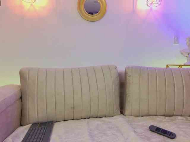 arianamonroee webcam