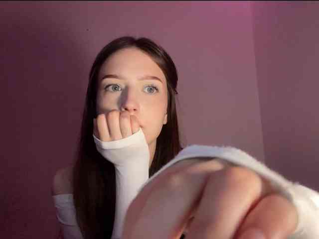 RigaGirl217 webcam