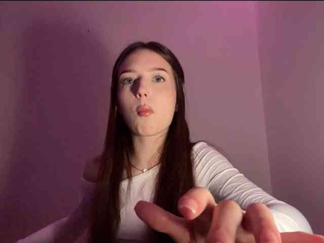 RigaGirl217 webcam