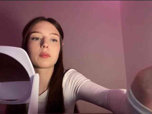 RigaGirl217 webcam