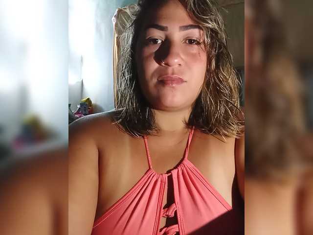 Laurah live cam on BongaCams