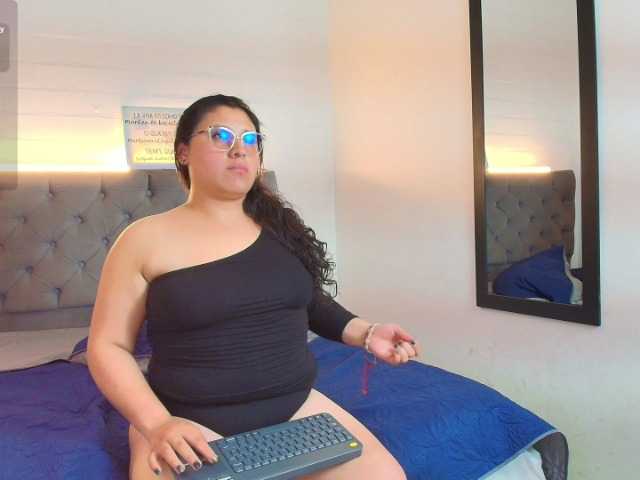 Moonnblue live cam on BongaCams