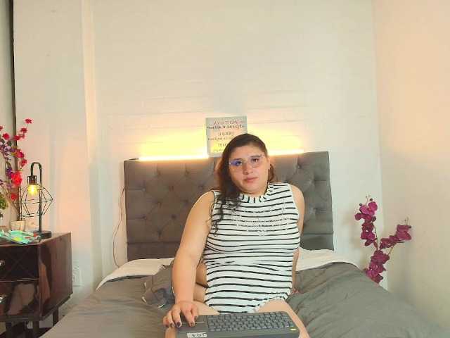 Moonnblue live cam on BongaCams