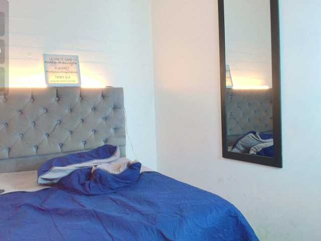 Moonnblue live cam preview