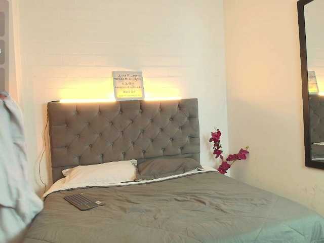 Moonnblue live cam on BongaCams