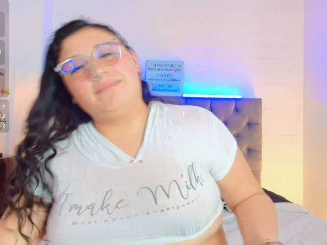 Moonnblue live cam on BongaCams