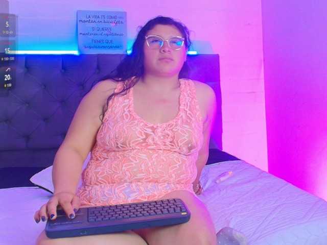 Moonnblue live cam on BongaCams