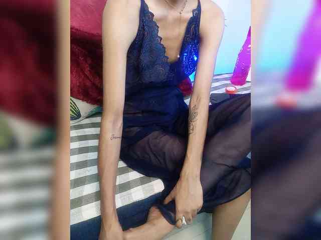 19Nisha webcam
