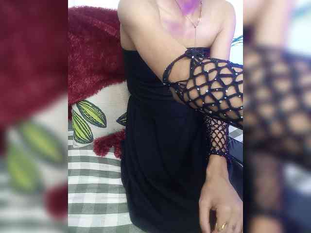 19Nisha webcam
