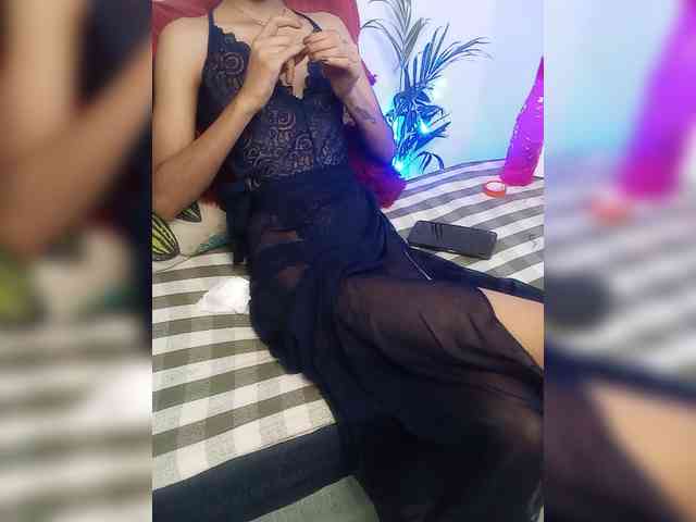 19Nisha webcam