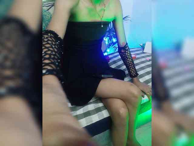 19Nisha webcam