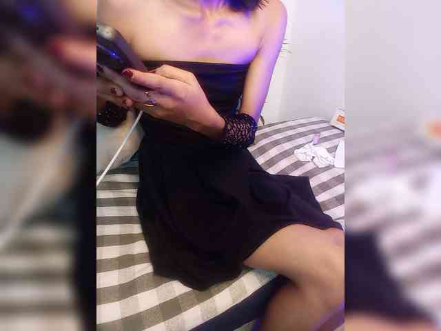 19Nisha webcam