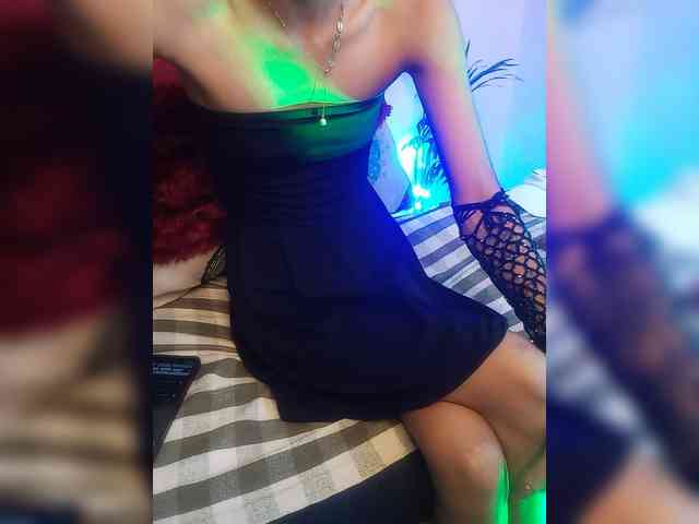 19Nisha webcam