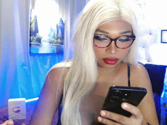 Sluttymaria's cam show statistics and live stream