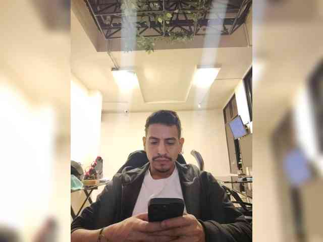 Juann-cock Live Webcam on BongaCams
