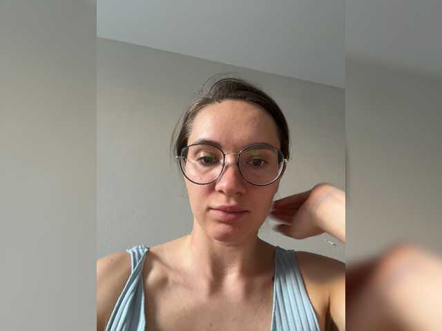 Vishka69 live cam on BongaCams