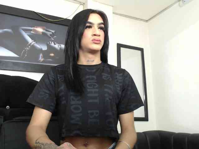 Lia-Vip Live Webcam on BongaCams